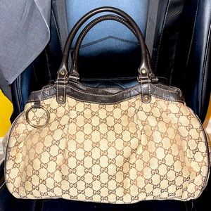 Authentic Gucci Sukey Hobo Canvas Letwhr Trim Shoulder Bag